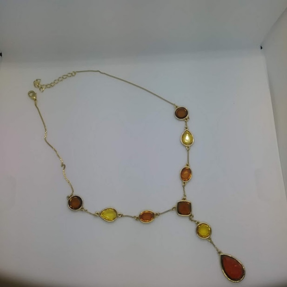 Necklace  8 Bezel Sets  One Tear Shaped  18"